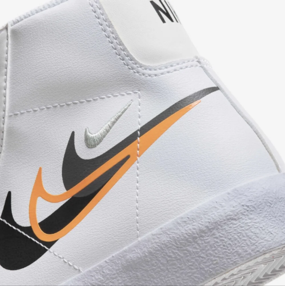 Nike Blazer Mid NN GS Black / Bright Mandarin / White FN7788-100 Size 6.5Y